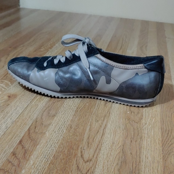 Coach Ivory Camouflage Sneakers 6.5M - Picture 9 of 16